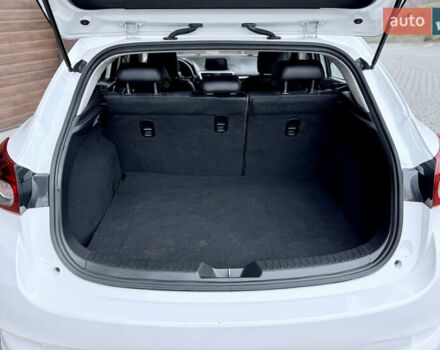 Белый Мазда 3, объемом двигателя 2.5 л и пробегом 139 тыс. км за 15500 $, фото 9 на Automoto.ua