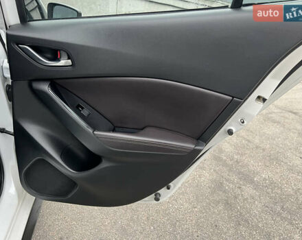 Белый Мазда 3, объемом двигателя 2.49 л и пробегом 91 тыс. км за 11999 $, фото 18 на Automoto.ua