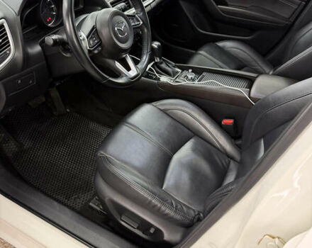 Белый Мазда 3, объемом двигателя 2.5 л и пробегом 120 тыс. км за 12900 $, фото 6 на Automoto.ua