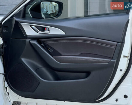 Білий Мазда 3, об'ємом двигуна 2.49 л та пробігом 81 тис. км за 14900 $, фото 13 на Automoto.ua