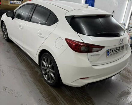Белый Мазда 3, объемом двигателя 2.5 л и пробегом 120 тыс. км за 12900 $, фото 2 на Automoto.ua