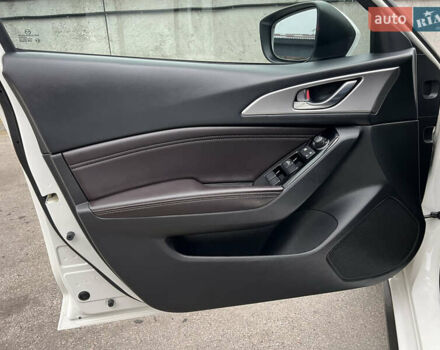 Белый Мазда 3, объемом двигателя 2.49 л и пробегом 91 тыс. км за 11999 $, фото 8 на Automoto.ua