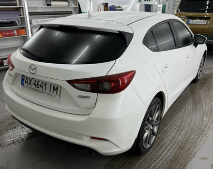 Белый Мазда 3, объемом двигателя 2.5 л и пробегом 120 тыс. км за 12900 $, фото 3 на Automoto.ua