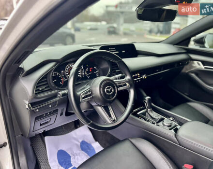 Білий Мазда 3, об'ємом двигуна 2.5 л та пробігом 81 тис. км за 16300 $, фото 12 на Automoto.ua