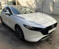 Білий Мазда 3, об'ємом двигуна 2 л та пробігом 124 тис. км за 9800 $, фото 1 на Automoto.ua