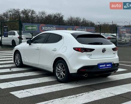 Білий Мазда 3, об'ємом двигуна 2.49 л та пробігом 85 тис. км за 15000 $, фото 6 на Automoto.ua