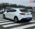 Білий Мазда 3, об'ємом двигуна 2.49 л та пробігом 85 тис. км за 15000 $, фото 6 на Automoto.ua