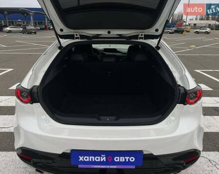 Білий Мазда 3, об'ємом двигуна 2.49 л та пробігом 85 тис. км за 15000 $, фото 8 на Automoto.ua