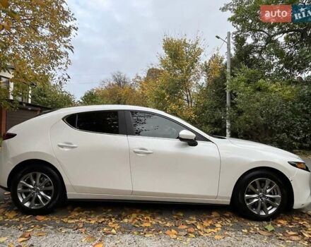 Мазда 3 2019 в Одессе на Automoto.ua Белый Мазда 3, объемом двигателя 2.49 л и пробегом 86 тыс. км за 14000 $, фото 4 на Automoto.ua