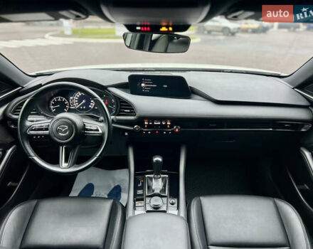 Білий Мазда 3, об'ємом двигуна 2.5 л та пробігом 81 тис. км за 16300 $, фото 13 на Automoto.ua