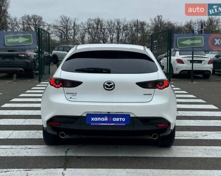 Білий Мазда 3, об'ємом двигуна 2.49 л та пробігом 85 тис. км за 15000 $, фото 5 на Automoto.ua