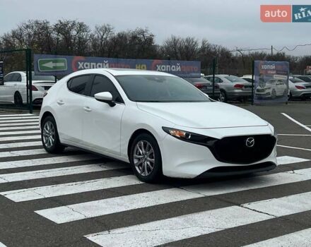 Білий Мазда 3, об'ємом двигуна 2.49 л та пробігом 85 тис. км за 15000 $, фото 2 на Automoto.ua
