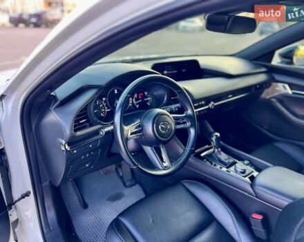 Белый Мазда 3, объемом двигателя 2.5 л и пробегом 81 тыс. км за 16200 $, фото 18 на Automoto.ua