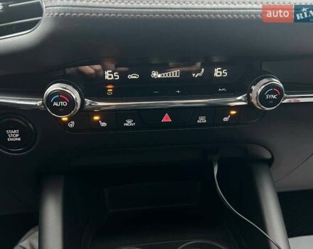 Білий Мазда 3, об'ємом двигуна 2.49 л та пробігом 85 тис. км за 15000 $, фото 15 на Automoto.ua