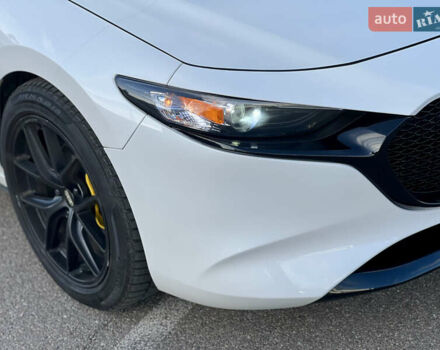 Белый Мазда 3, объемом двигателя 2.5 л и пробегом 81 тыс. км за 16200 $, фото 53 на Automoto.ua