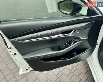 Білий Мазда 3, об'ємом двигуна 2.5 л та пробігом 81 тис. км за 16300 $, фото 35 на Automoto.ua