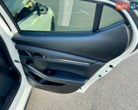 Белый Мазда 3, объемом двигателя 2.5 л и пробегом 81 тыс. км за 16200 $, фото 29 на Automoto.ua