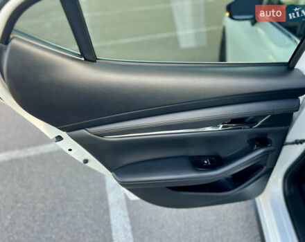 Белый Мазда 3, объемом двигателя 2.5 л и пробегом 81 тыс. км за 16200 $, фото 20 на Automoto.ua