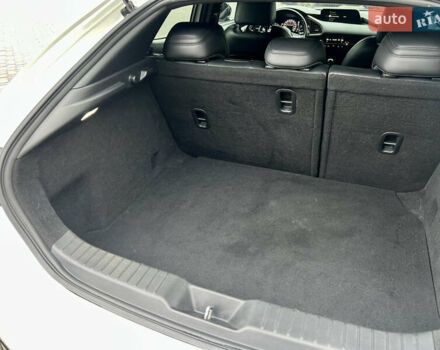 Білий Мазда 3, об'ємом двигуна 2.5 л та пробігом 81 тис. км за 16300 $, фото 48 на Automoto.ua