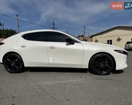 Белый Мазда 3, объемом двигателя 2.5 л и пробегом 80 тыс. км за 18900 $, фото 3 на Automoto.ua