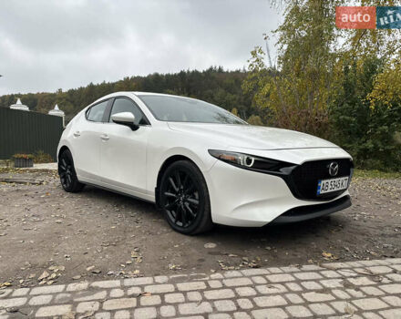 Білий Мазда 3, об'ємом двигуна 2.5 л та пробігом 97 тис. км за 18500 $, фото 2 на Automoto.ua