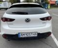 Білий Мазда 3, об'ємом двигуна 2 л та пробігом 30 тис. км за 19400 $, фото 2 на Automoto.ua