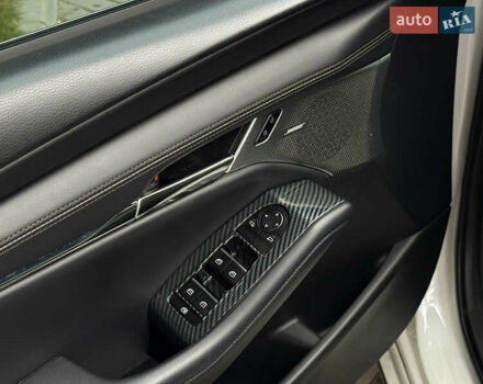 Білий Мазда 3, об'ємом двигуна 2.49 л та пробігом 42 тис. км за 24000 $, фото 4 на Automoto.ua