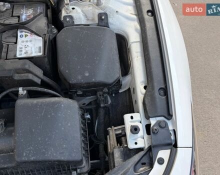 Белый Мазда 3, объемом двигателя 2.5 л и пробегом 45 тыс. км за 22600 $, фото 27 на Automoto.ua