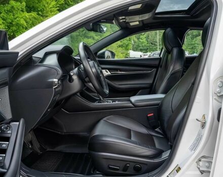 Белый Мазда 3, объемом двигателя 2.5 л и пробегом 24 тыс. км за 13700 $, фото 5 на Automoto.ua