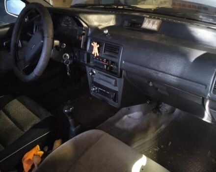 Белый Мазда 3, объемом двигателя 1.5 л и пробегом 333 тыс. км за 473 $, фото 4 на Automoto.ua