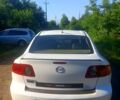 Белый Мазда 3, объемом двигателя 2 л и пробегом 190 тыс. км за 5200 $, фото 3 на Automoto.ua