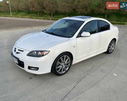 Белый Мазда 3, объемом двигателя 2 л и пробегом 140 тыс. км за 7500 $, фото 3 на Automoto.ua