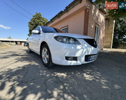 Білий Мазда 3, об'ємом двигуна 1.6 л та пробігом 203 тис. км за 5300 $, фото 2 на Automoto.ua
