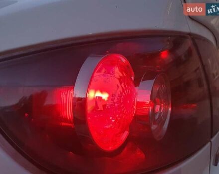 Білий Мазда 3, об'ємом двигуна 1.6 л та пробігом 120 тис. км за 5700 $, фото 8 на Automoto.ua