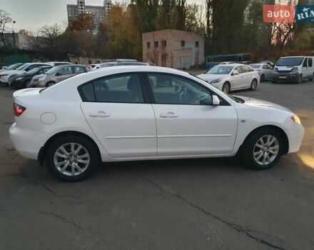 Белый Мазда 3, объемом двигателя 1.6 л и пробегом 120 тыс. км за 5999 $, фото 14 на Automoto.ua