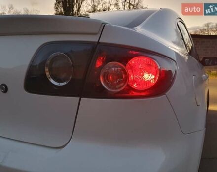 Білий Мазда 3, об'ємом двигуна 1.6 л та пробігом 120 тис. км за 5700 $, фото 5 на Automoto.ua