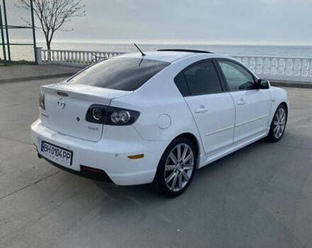 Белый Мазда 3, объемом двигателя 2 л и пробегом 140 тыс. км за 7500 $, фото 1 на Automoto.ua