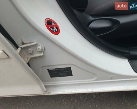 Белый Мазда 3, объемом двигателя 1.6 л и пробегом 120 тыс. км за 5999 $, фото 26 на Automoto.ua
