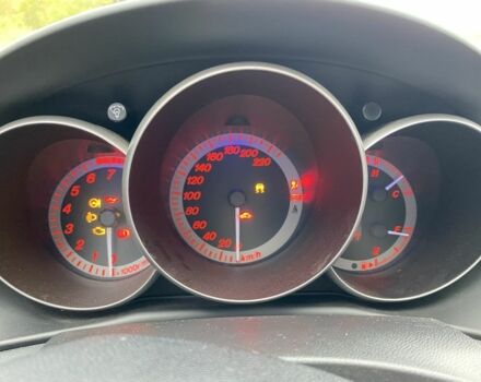 Белый Мазда 3, объемом двигателя 2 л и пробегом 182 тыс. км за 7100 $, фото 6 на Automoto.ua