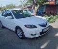Белый Мазда 3, объемом двигателя 2 л и пробегом 188 тыс. км за 5700 $, фото 1 на Automoto.ua