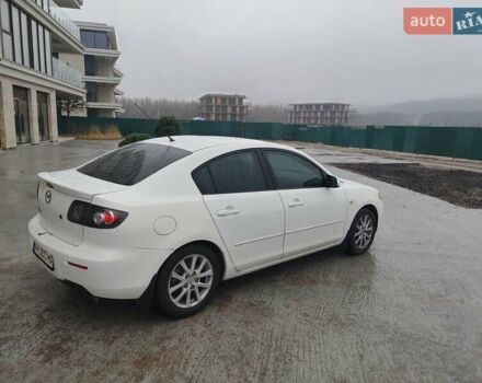 Білий Мазда 3, об'ємом двигуна 1.6 л та пробігом 191 тис. км за 4200 $, фото 5 на Automoto.ua