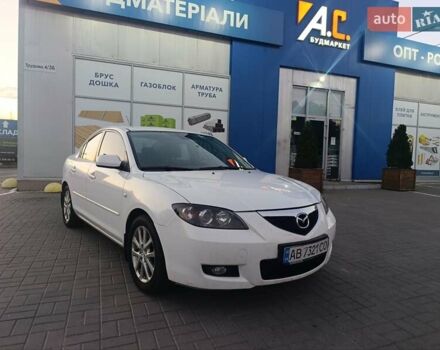 Белый Мазда 3, объемом двигателя 2 л и пробегом 285 тыс. км за 5900 $, фото 3 на Automoto.ua