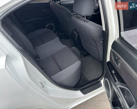 Білий Мазда 3, об'ємом двигуна 1.6 л та пробігом 156 тис. км за 6000 $, фото 14 на Automoto.ua