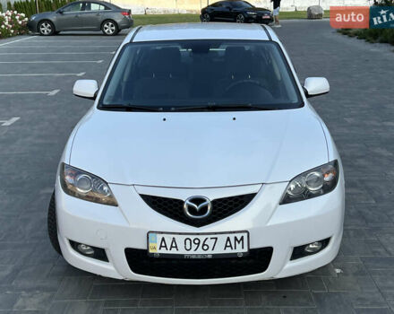 Білий Мазда 3, об'ємом двигуна 1.6 л та пробігом 247 тис. км за 4850 $, фото 3 на Automoto.ua