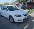 Белый Мазда 3, объемом двигателя 2 л и пробегом 188 тыс. км за 5700 $, фото 1 на Automoto.ua