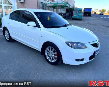 Белый Мазда 3, объемом двигателя 1.6 л и пробегом 215 тыс. км за 5650 $, фото 1 на Automoto.ua