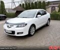 Белый Мазда 3, объемом двигателя 1.6 л и пробегом 235 тыс. км за 4999 $, фото 1 на Automoto.ua
