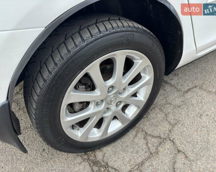 Білий Мазда 3, об'ємом двигуна 1.6 л та пробігом 156 тис. км за 6000 $, фото 8 на Automoto.ua