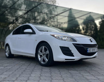 Белый Мазда 3, объемом двигателя 2 л и пробегом 194 тыс. км за 7500 $, фото 2 на Automoto.ua