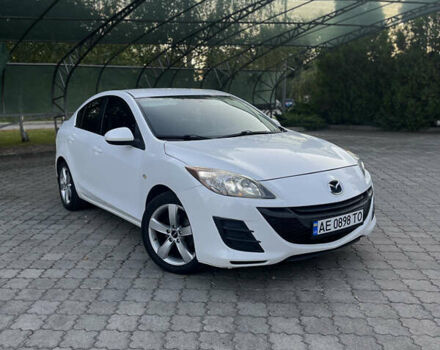 Белый Мазда 3, объемом двигателя 2 л и пробегом 194 тыс. км за 7500 $, фото 5 на Automoto.ua